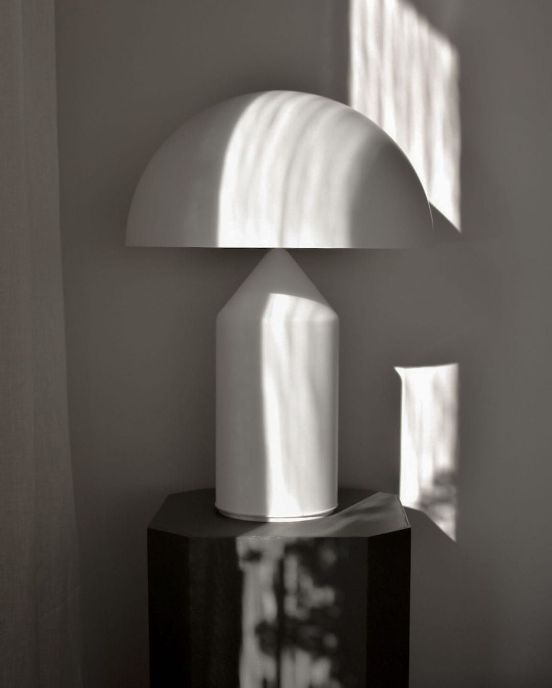 Atollo Metal Table Lamp - ailampplus