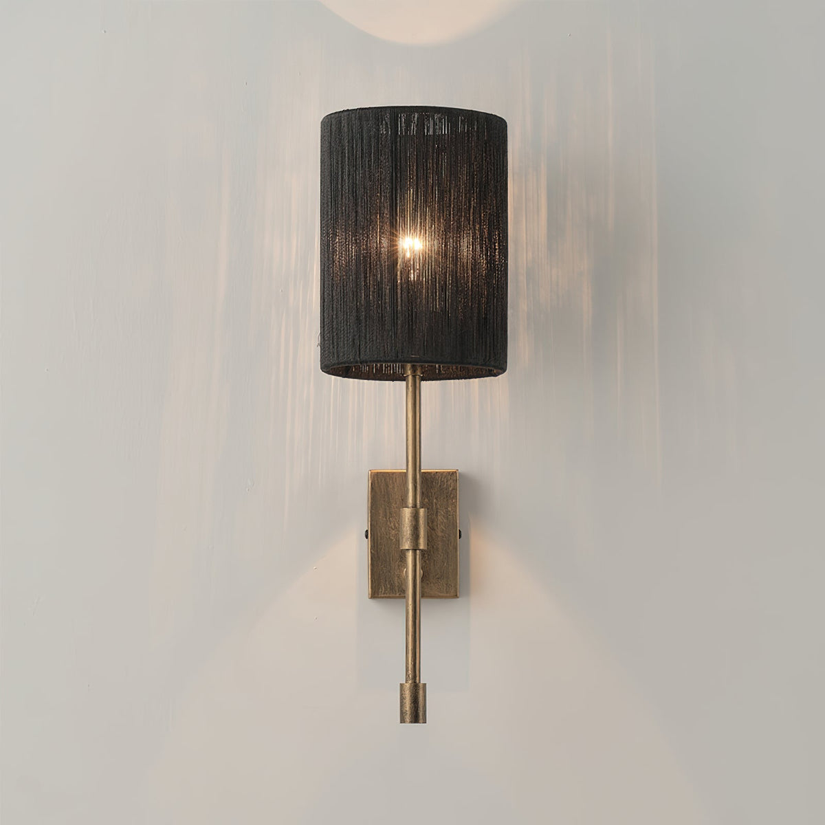 atticus-wall-lamp