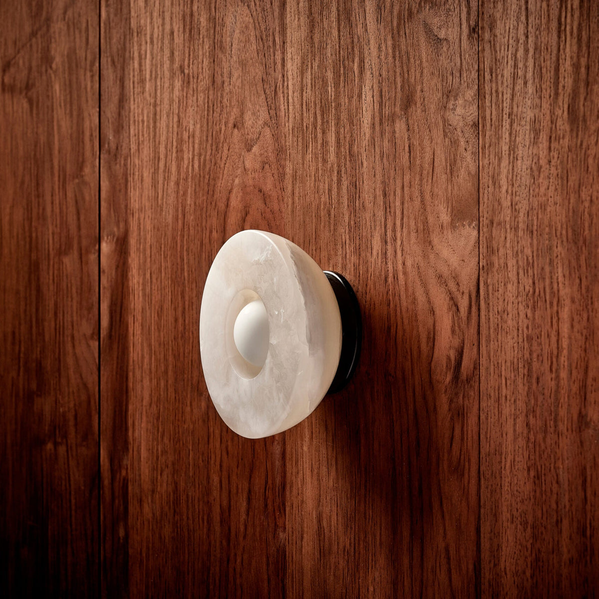 aurelia-surface-sconce
