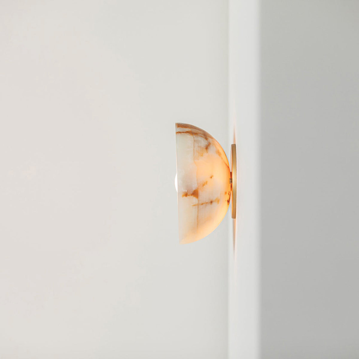 aurelia-surface-sconce