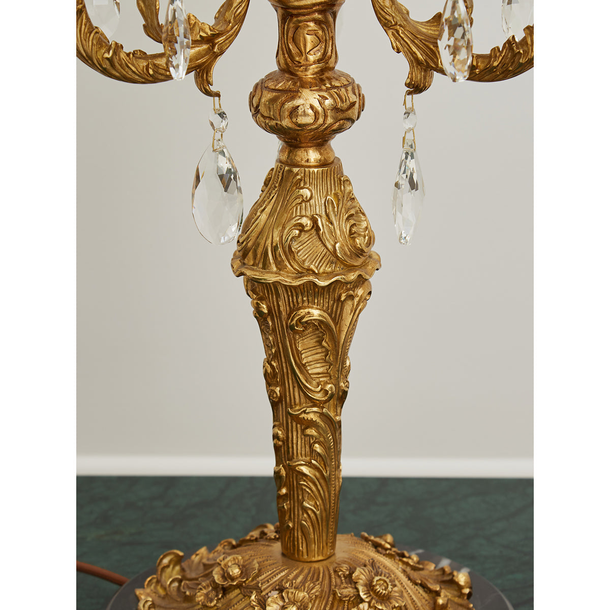 aurelia-table-lamp