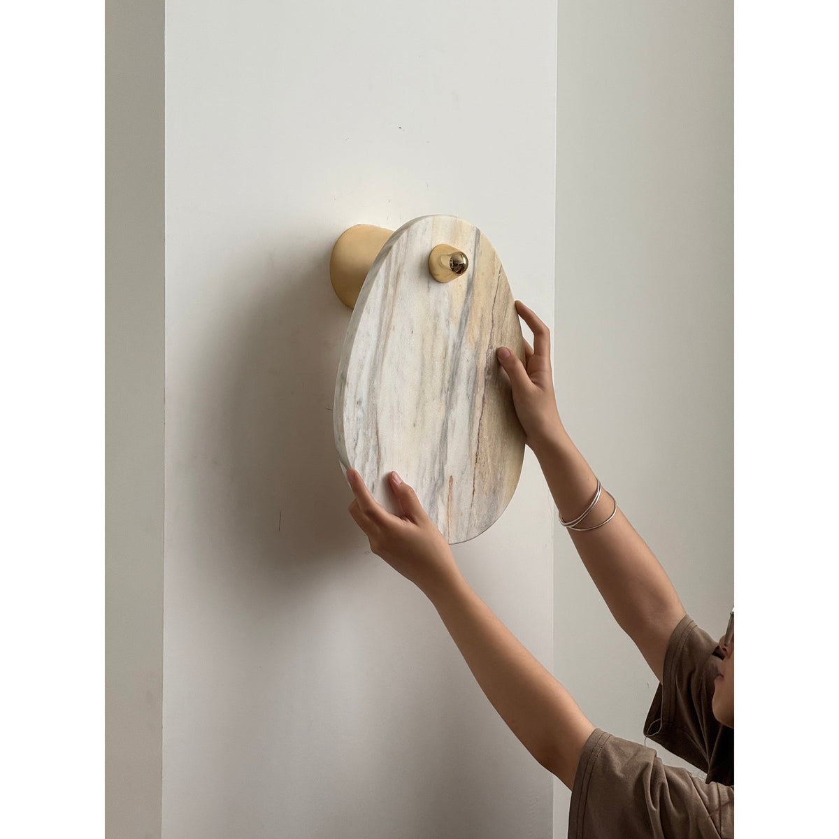 aurora-marble-wall-lamp