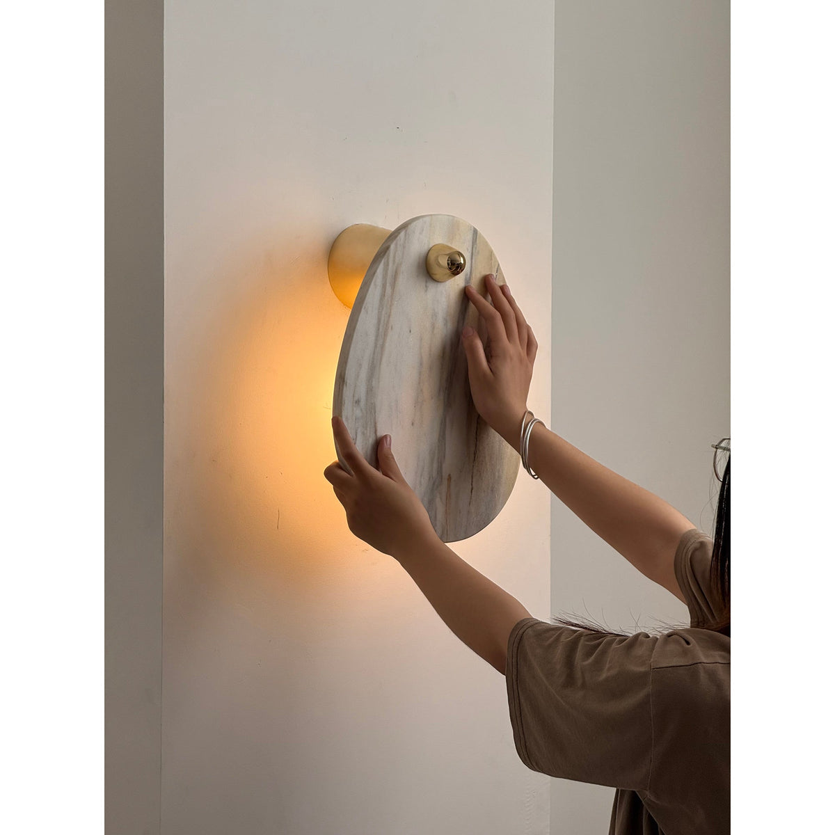 aurora-marble-wall-lamp
