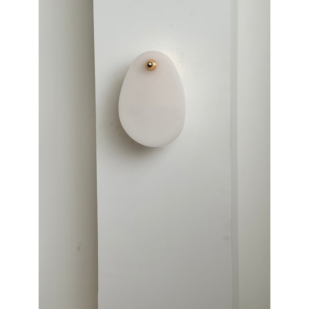 aurora-marble-wall-lamp