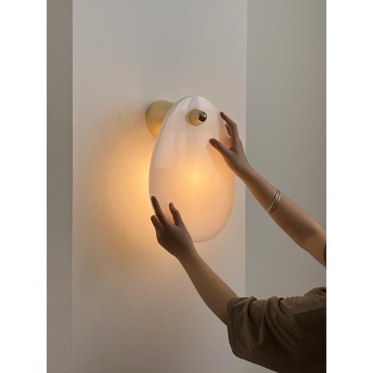 aurora-marble-wall-lamp