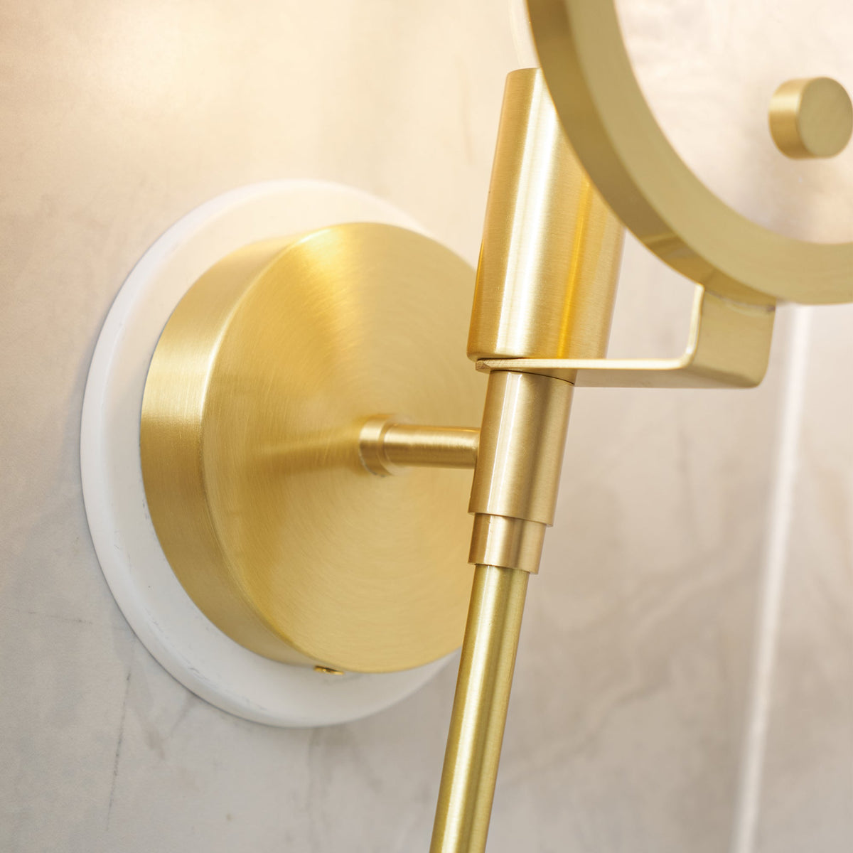ava-brass-sconce