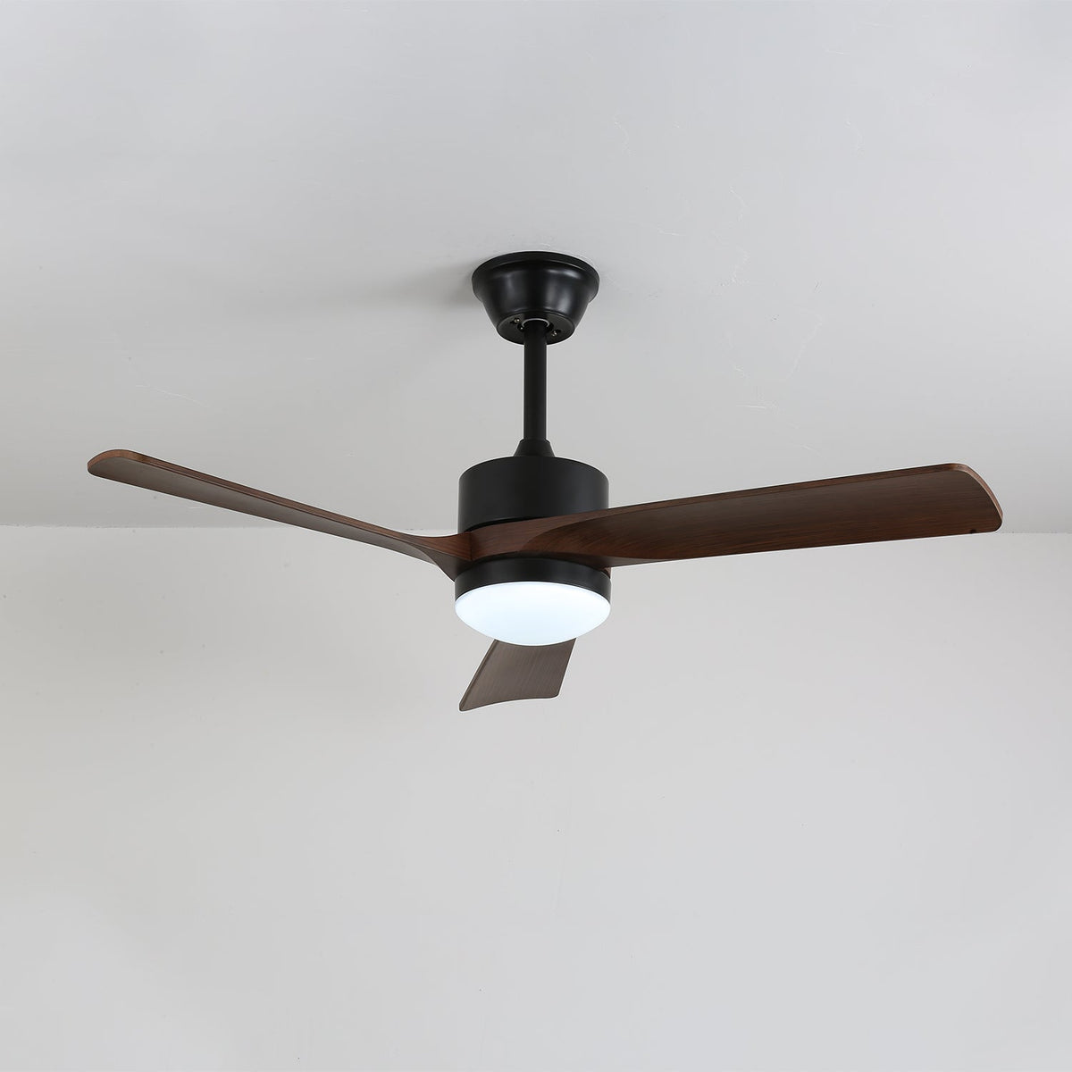 Averso Ceiling Fan Light with LED and Remote Control