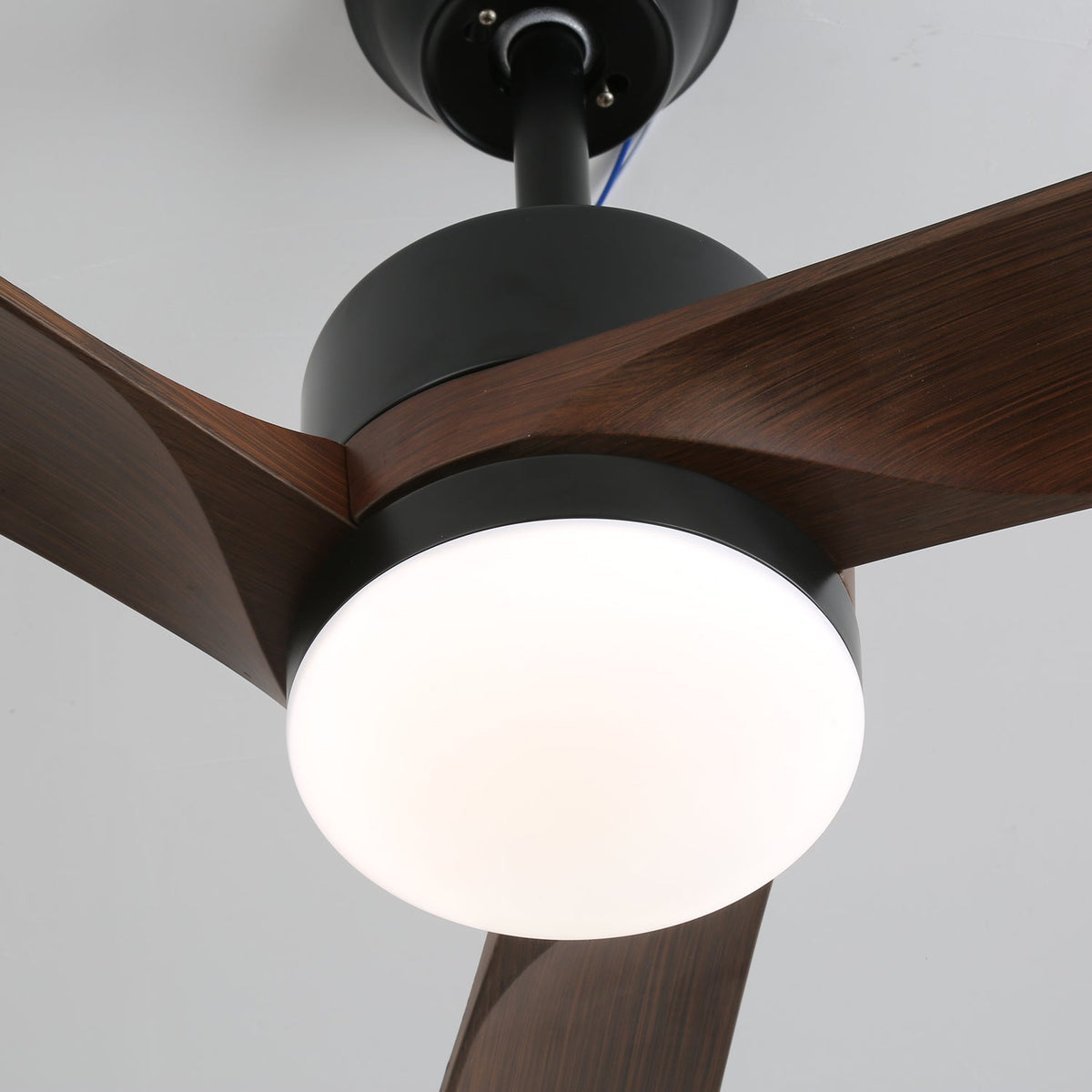 Averso Ceiling Fan Light with LED and Remote Control