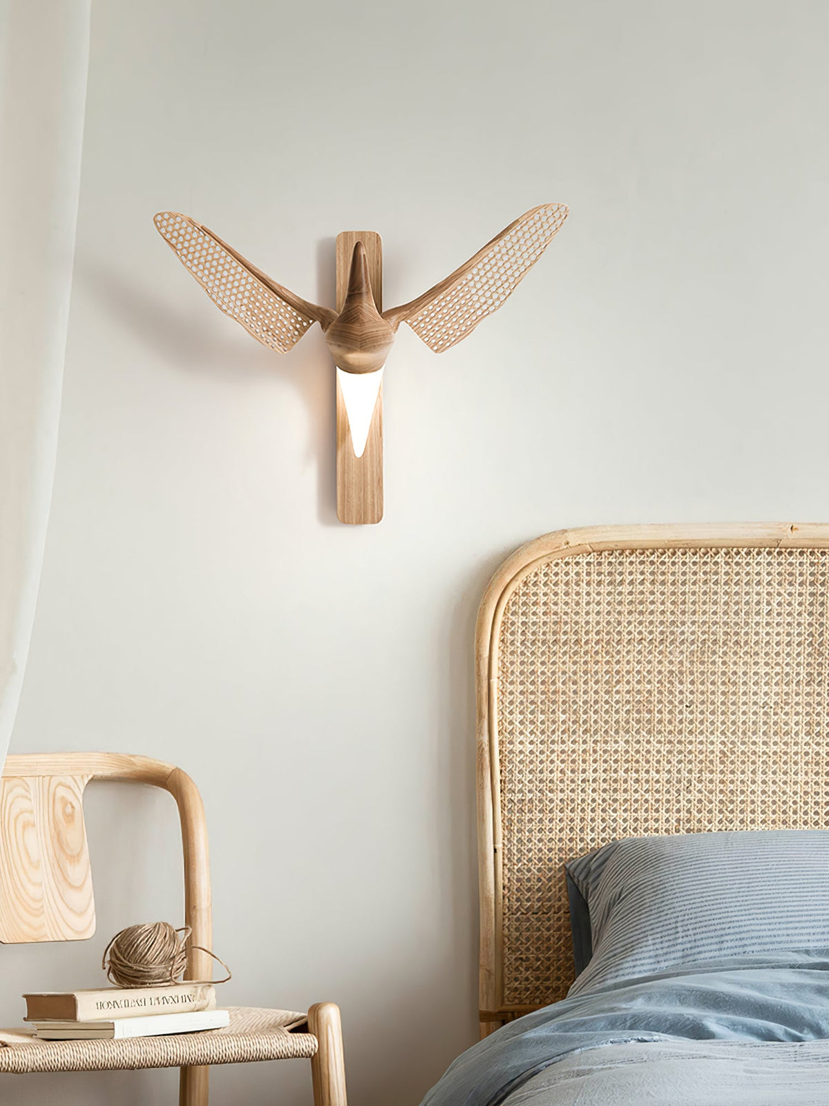 Avesa Sculptural Wood LED Wall Sconce for Modern Interiors