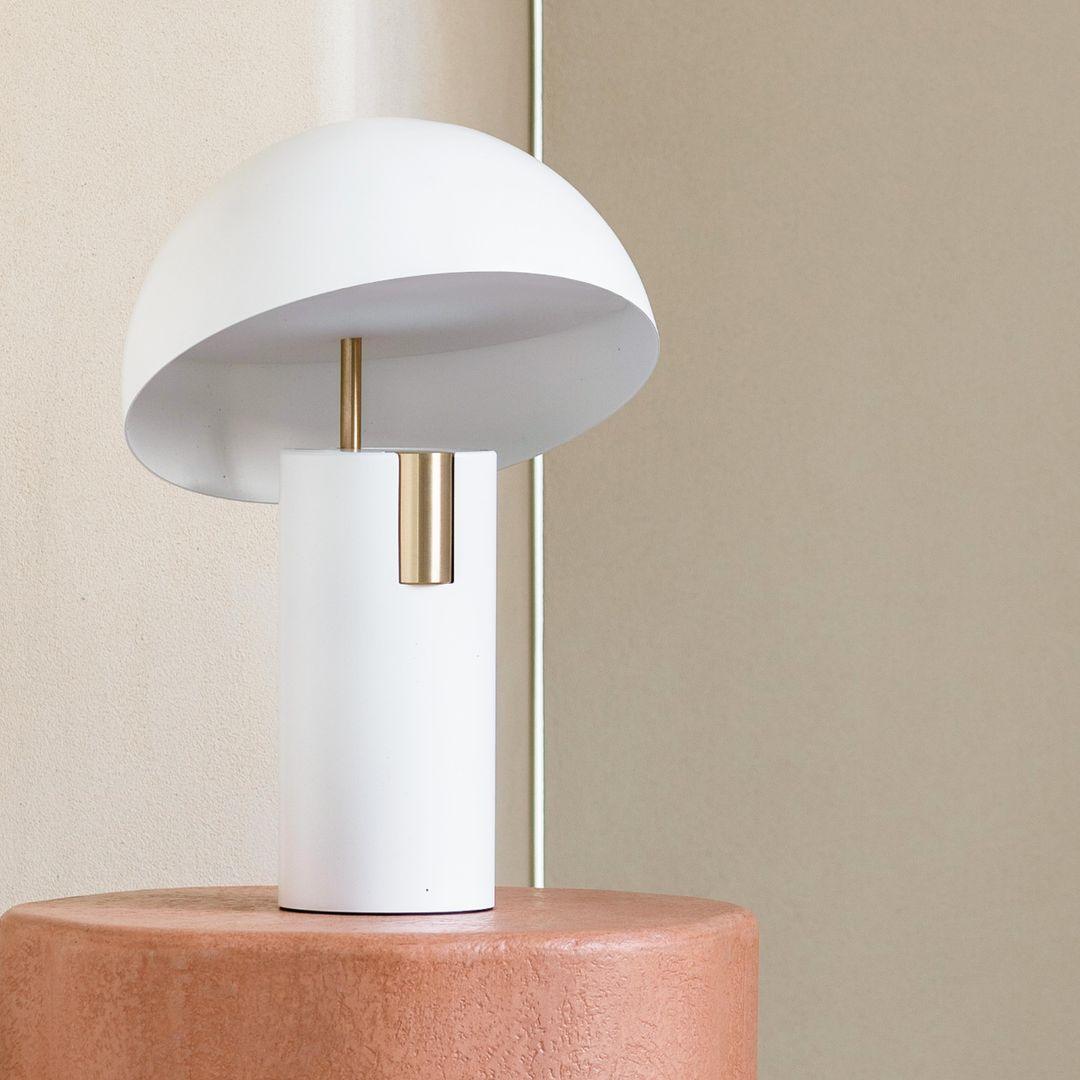 avo-table-lamp