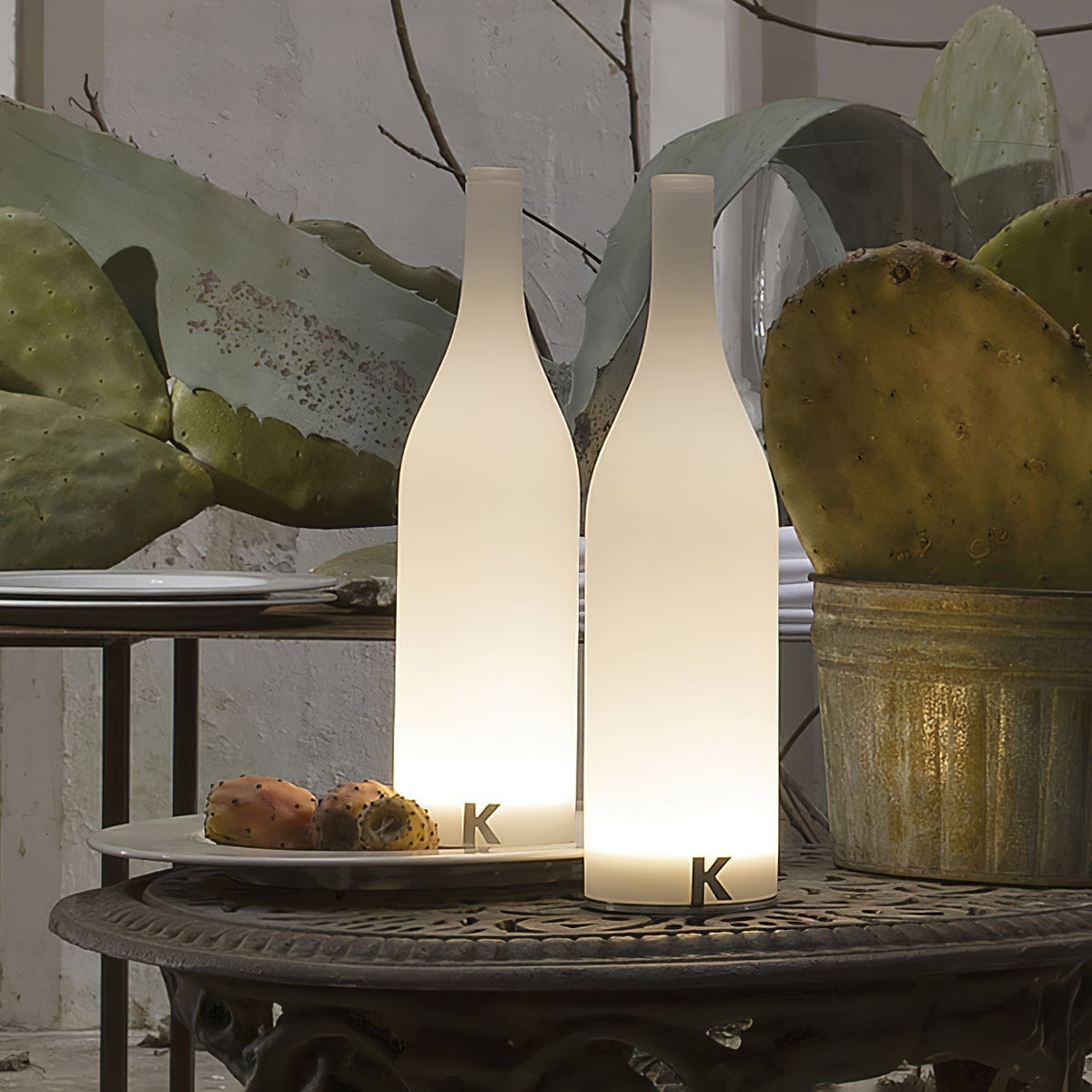 Bacco Built In Battery Table Lamp