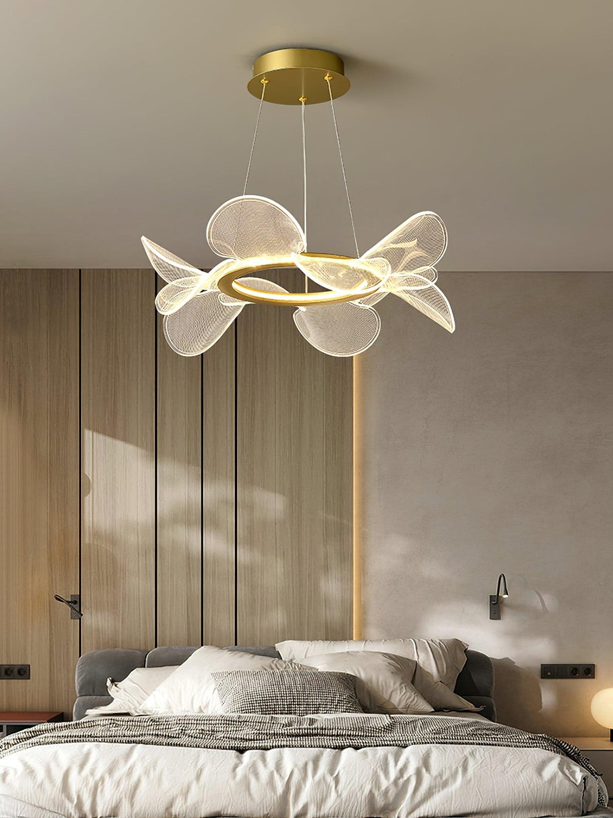 Bain Flying Flowers Chandelier — Gold Acrylic LED Pendant Light