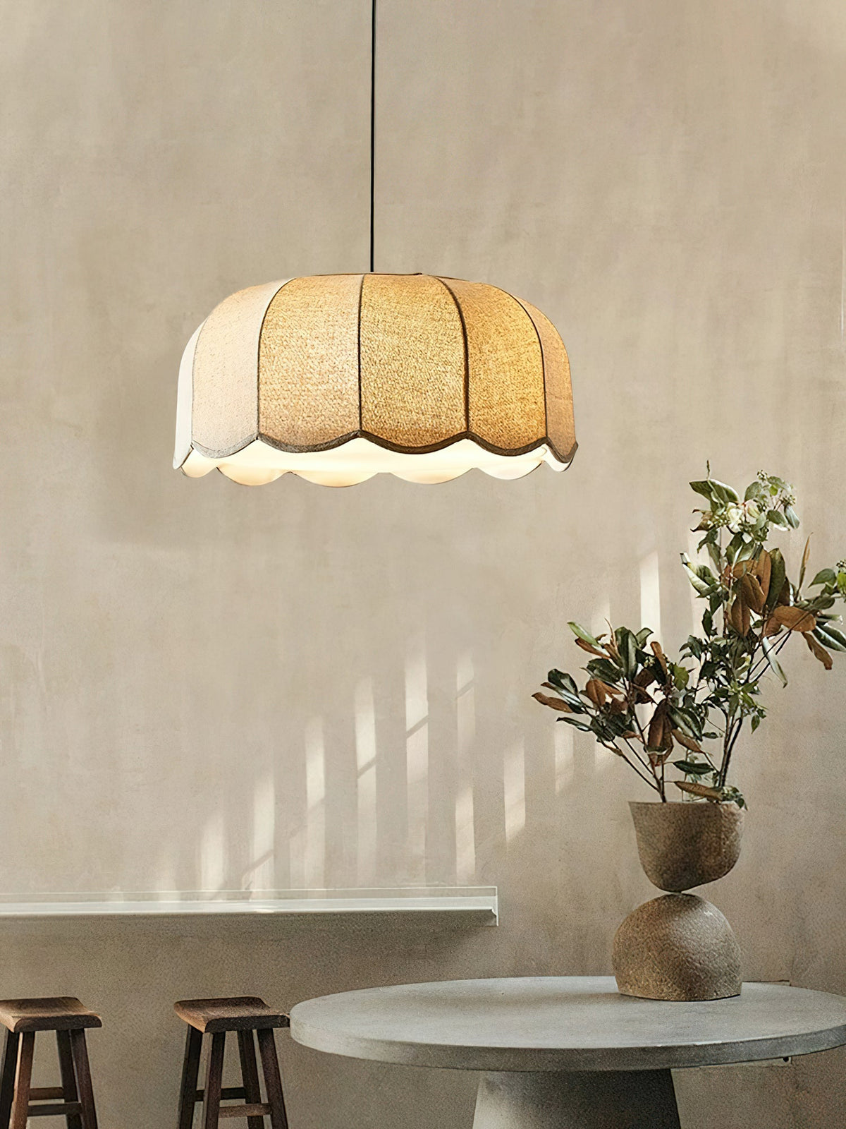 banana-leaf-pendant-lamp