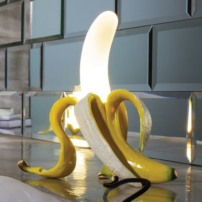 banana-table-lamp