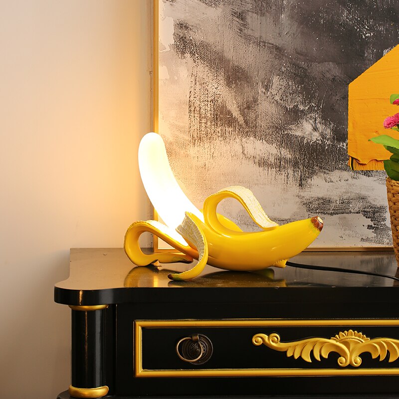 banana-table-lamp