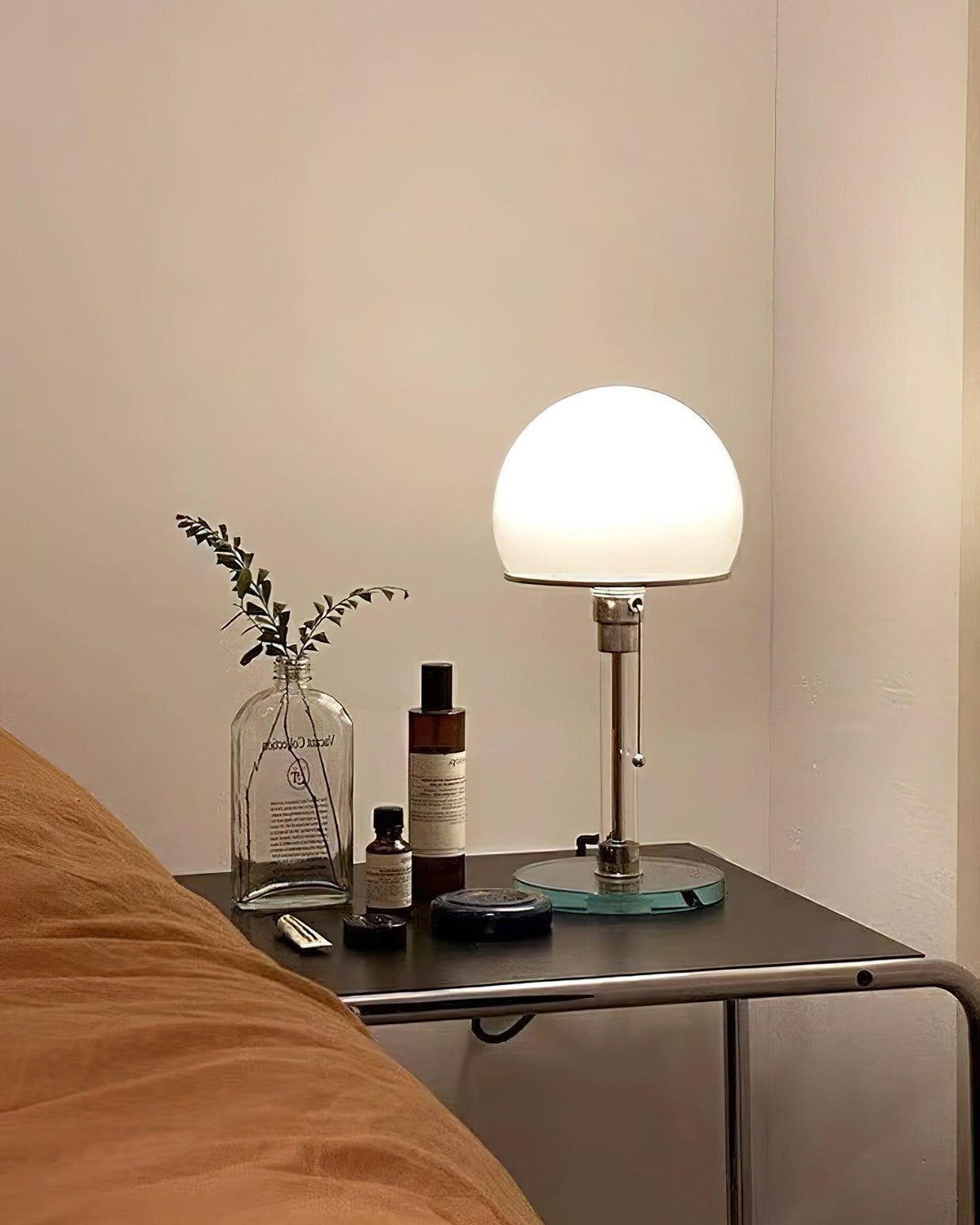 bauhaus-table-lamp