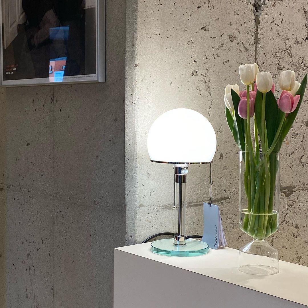 bauhaus-table-lamp