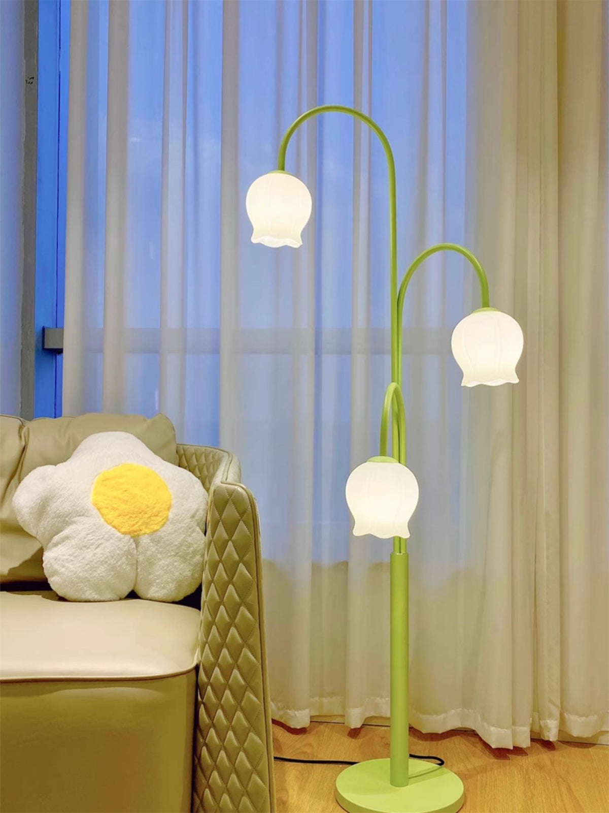 bell-orchid-floor-lamp