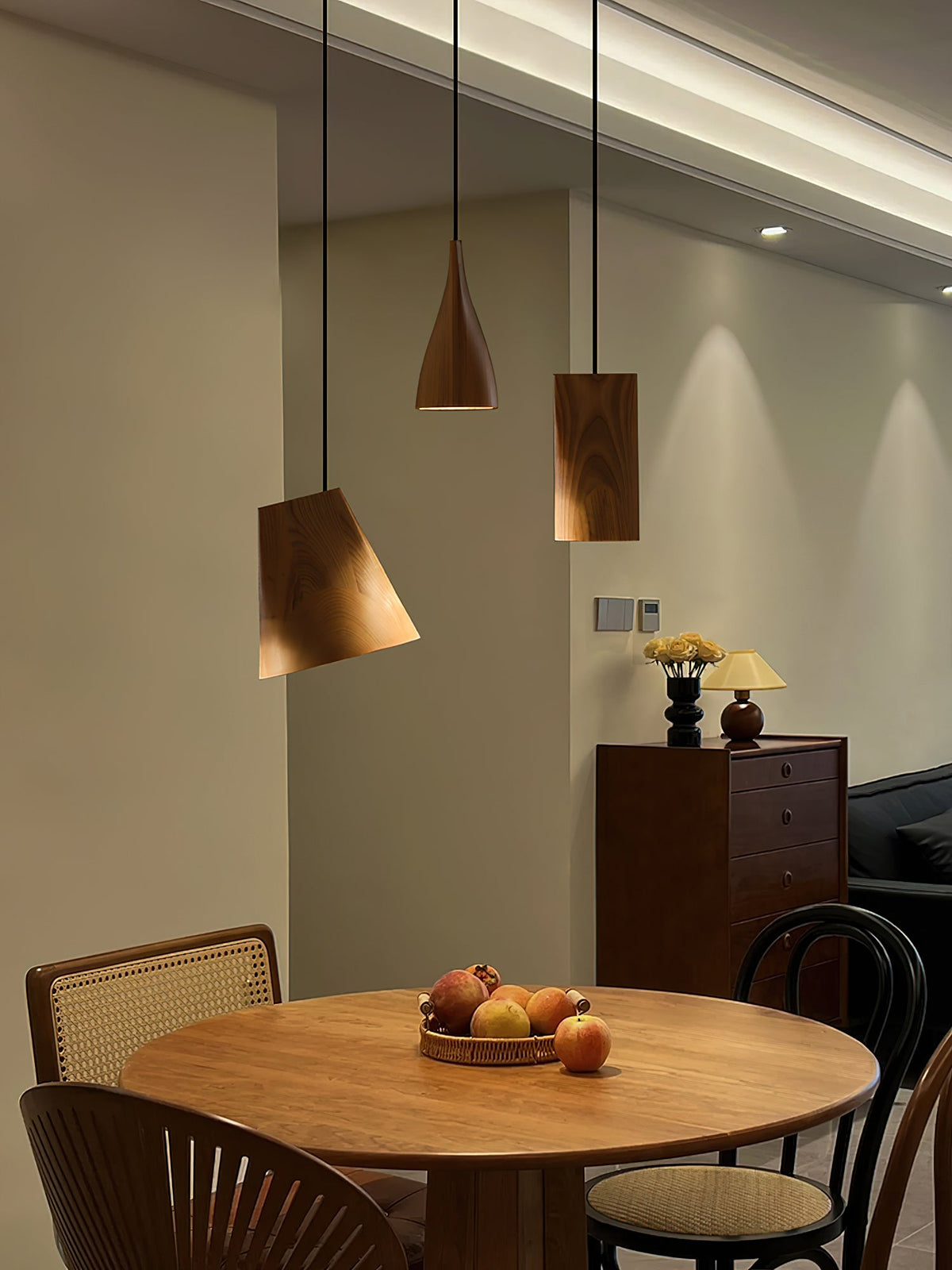 Bellwood Wood Pendant Light – Modern LED Hanging Lamp for Dining Room & Kitchen Island