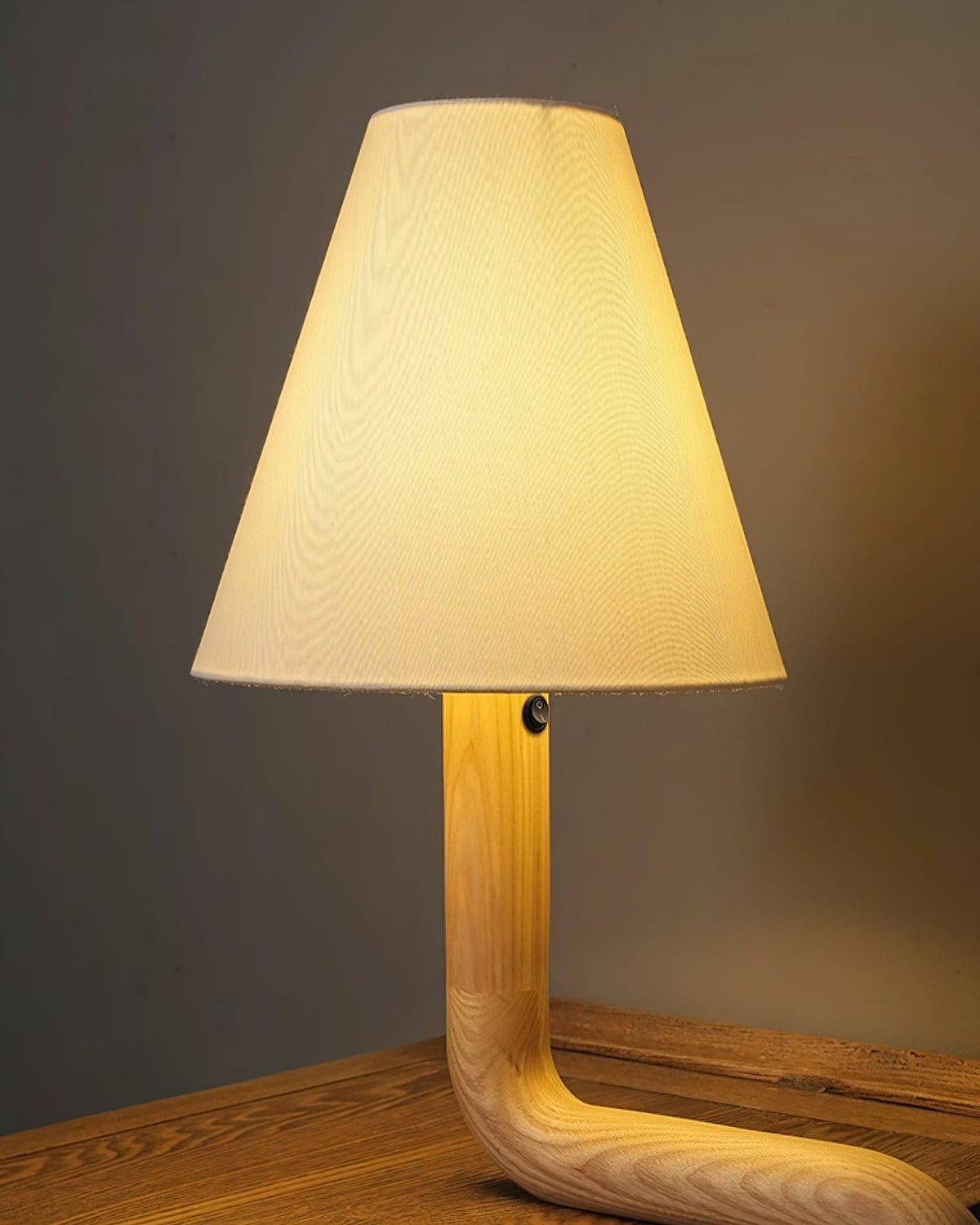 bend-wood-table-lamp