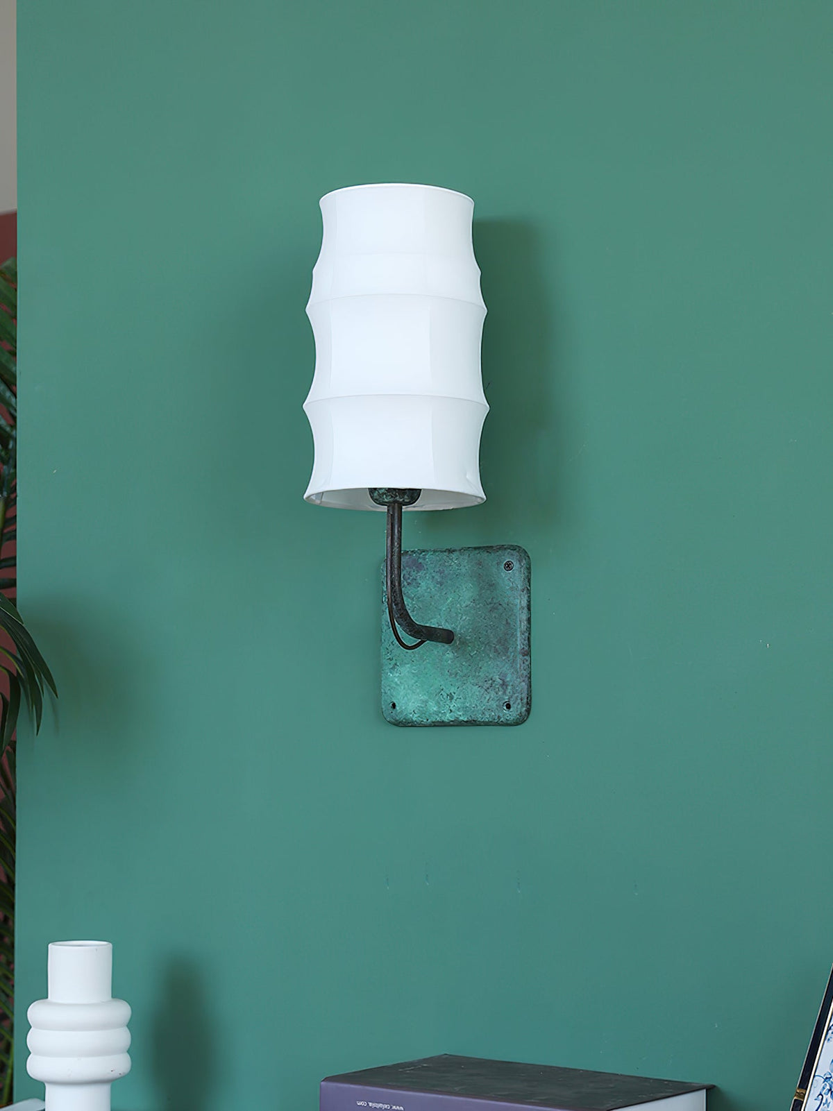 bennet-wall-lamp