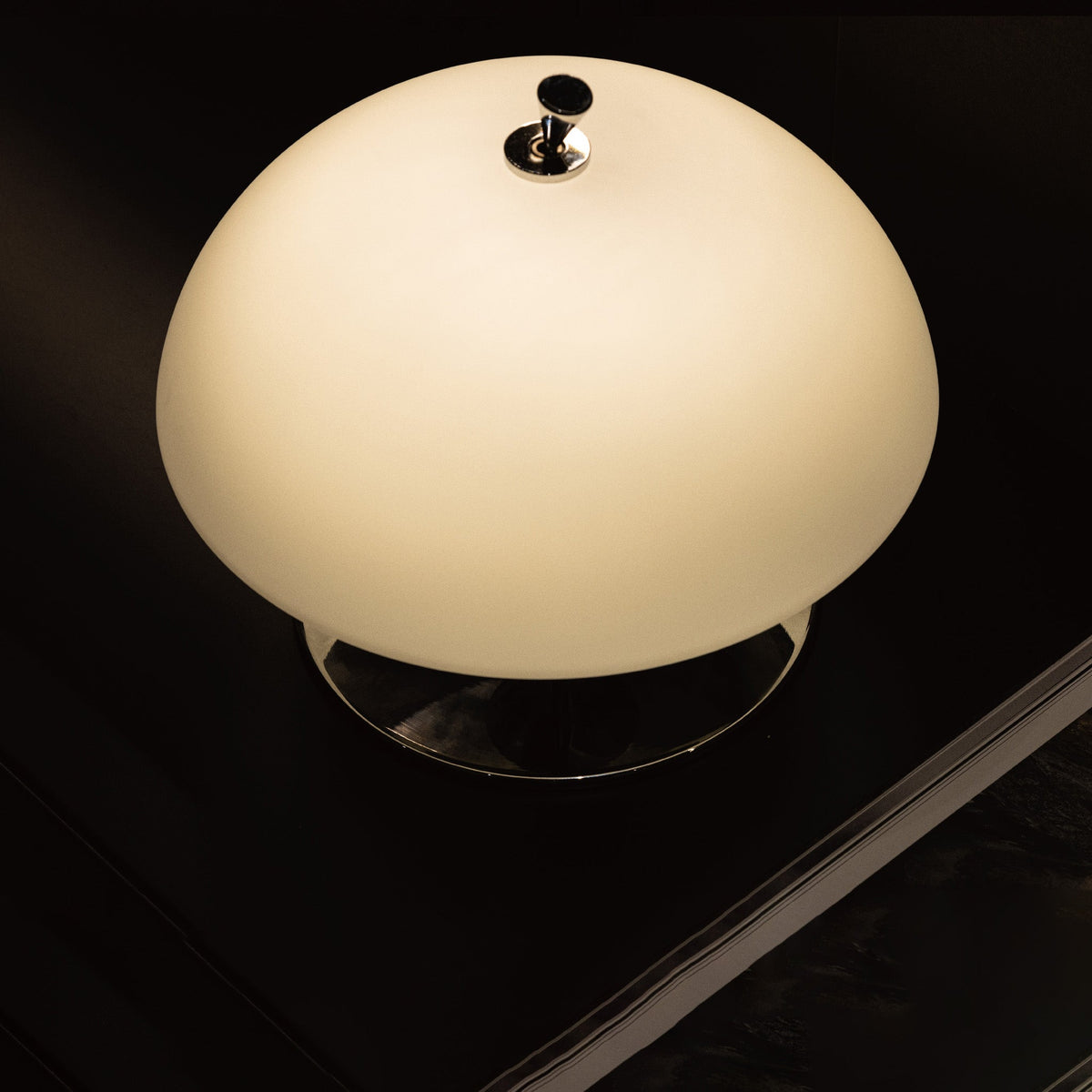 beret-table-lamp