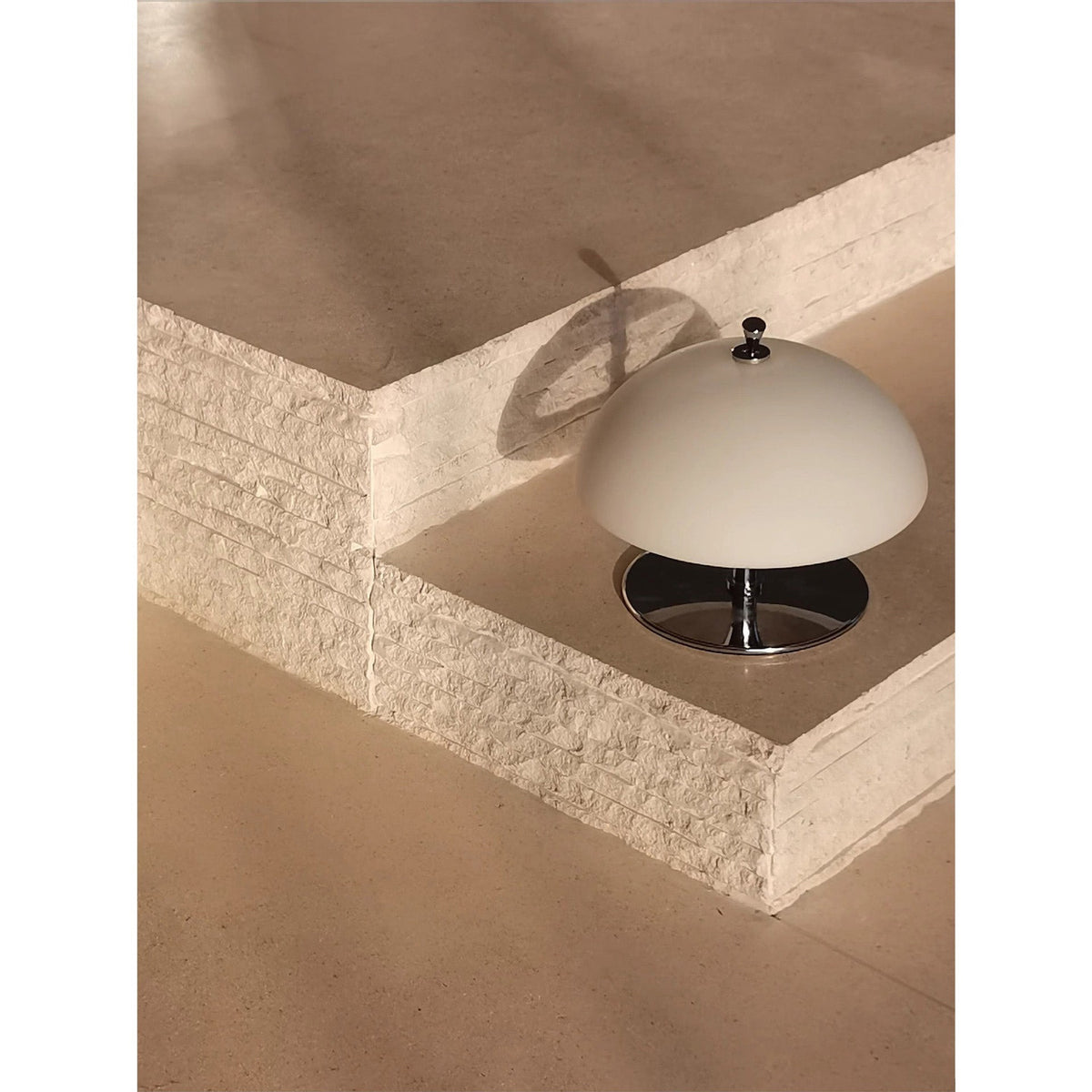 beret-table-lamp