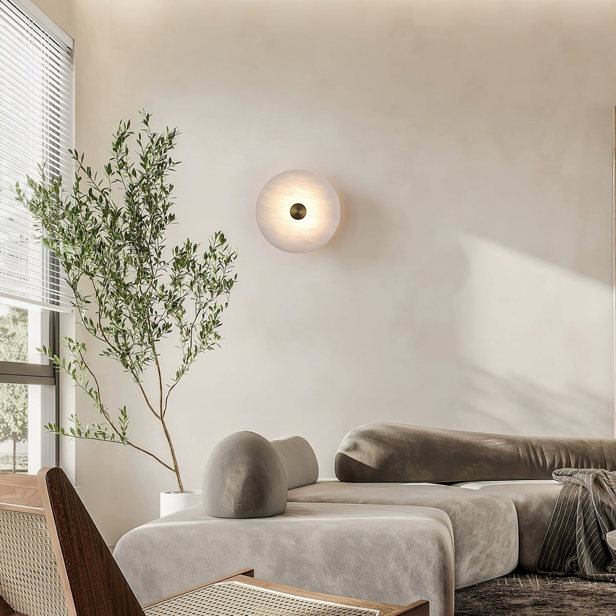 bide-alabaster-wall-lamp