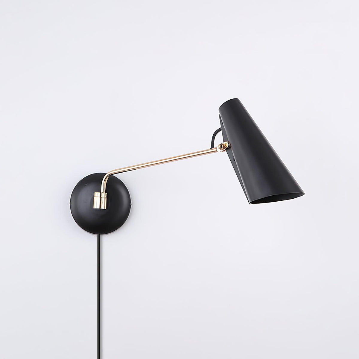 birdy-plug-in-wall-lamp