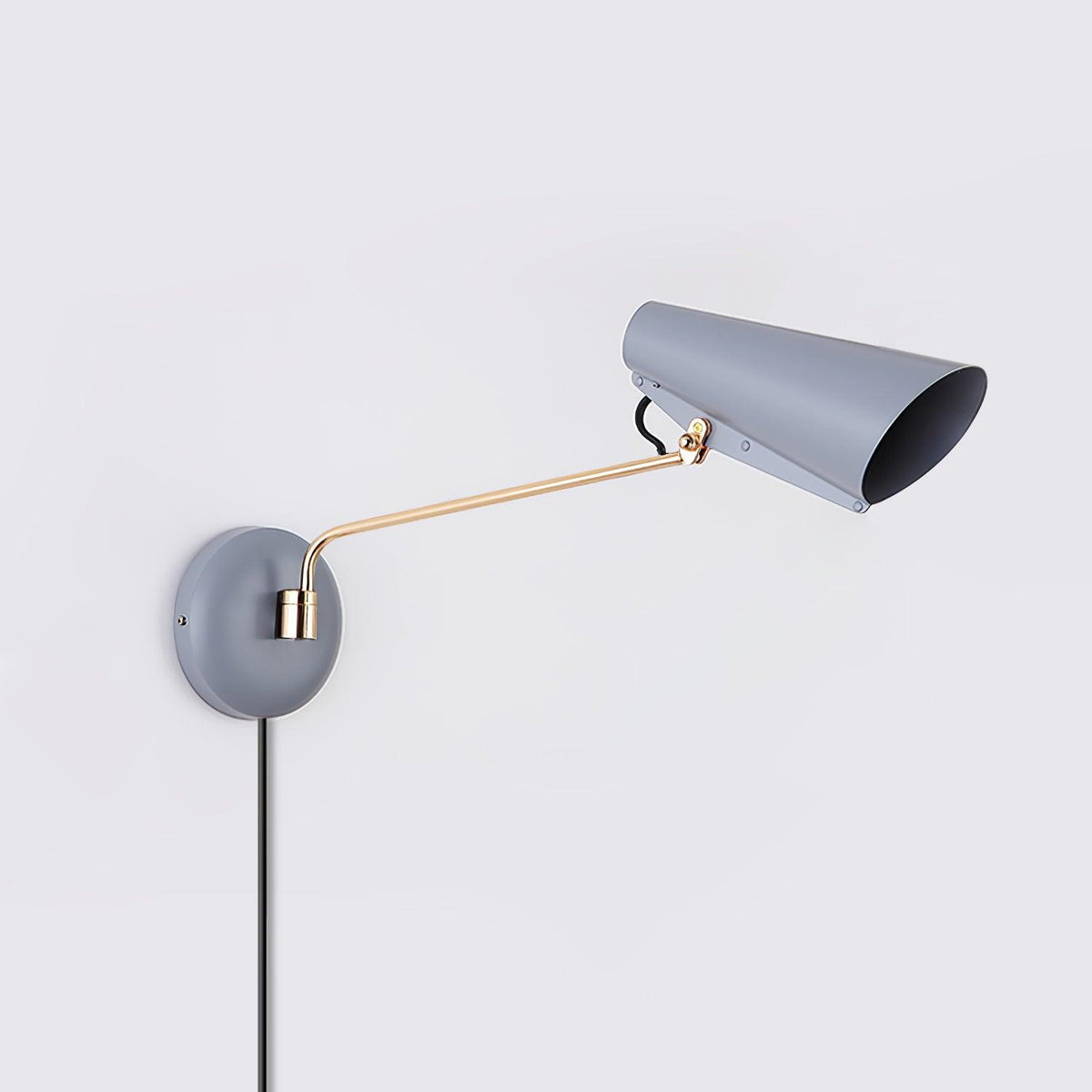 birdy-plug-in-wall-lamp