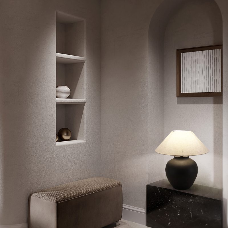 Black Mud Table Lamp