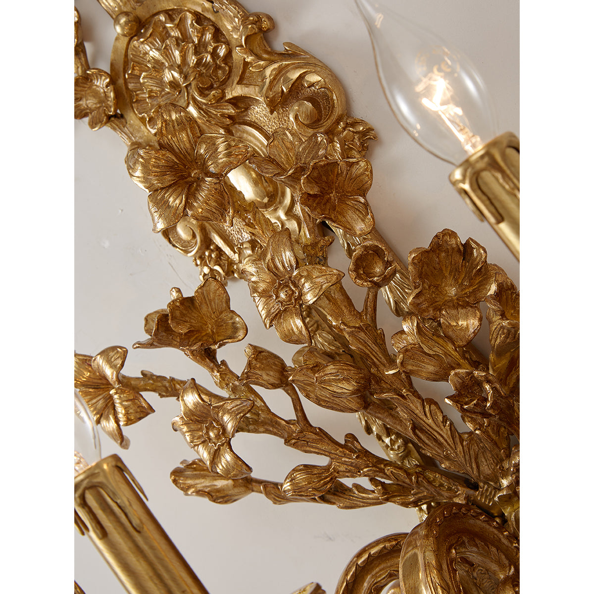 blanche-brass-wall-lamp