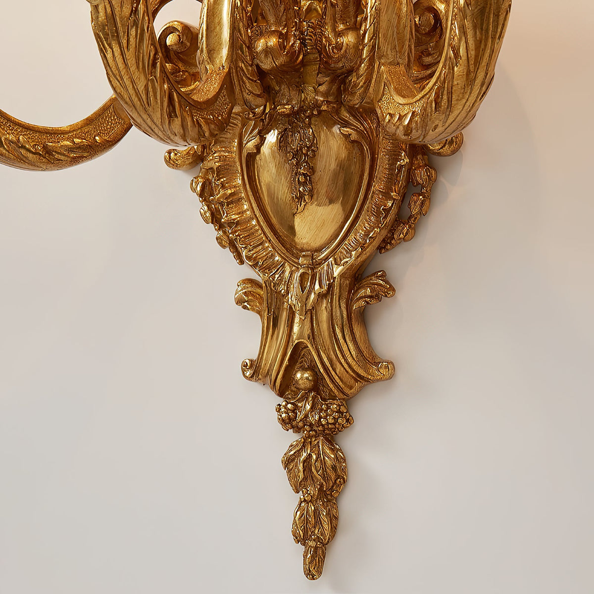 blanche-brass-wall-lamp