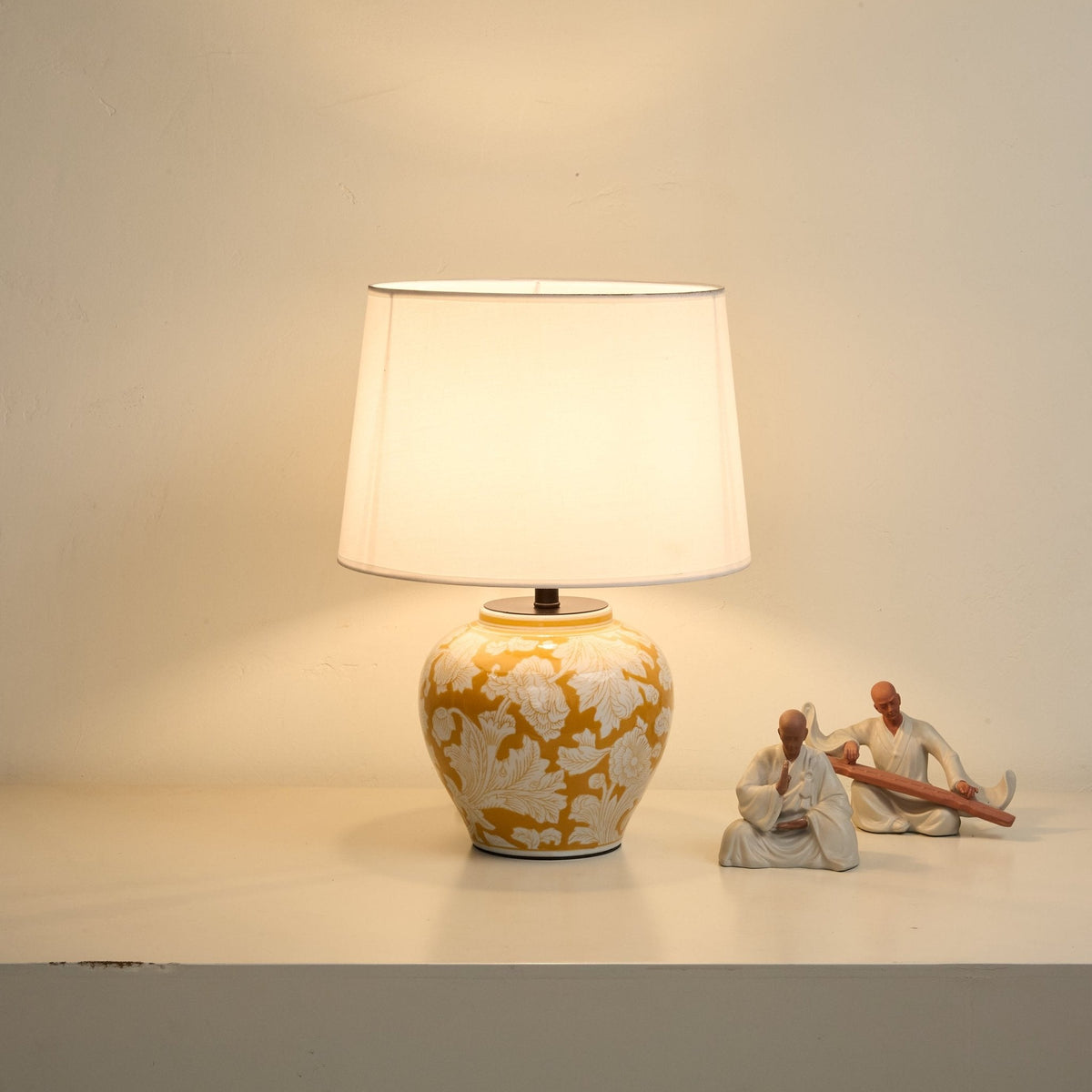Blazing Blossom Ceramic Table Lamp – Artisan Floral Design for Modern Interiors