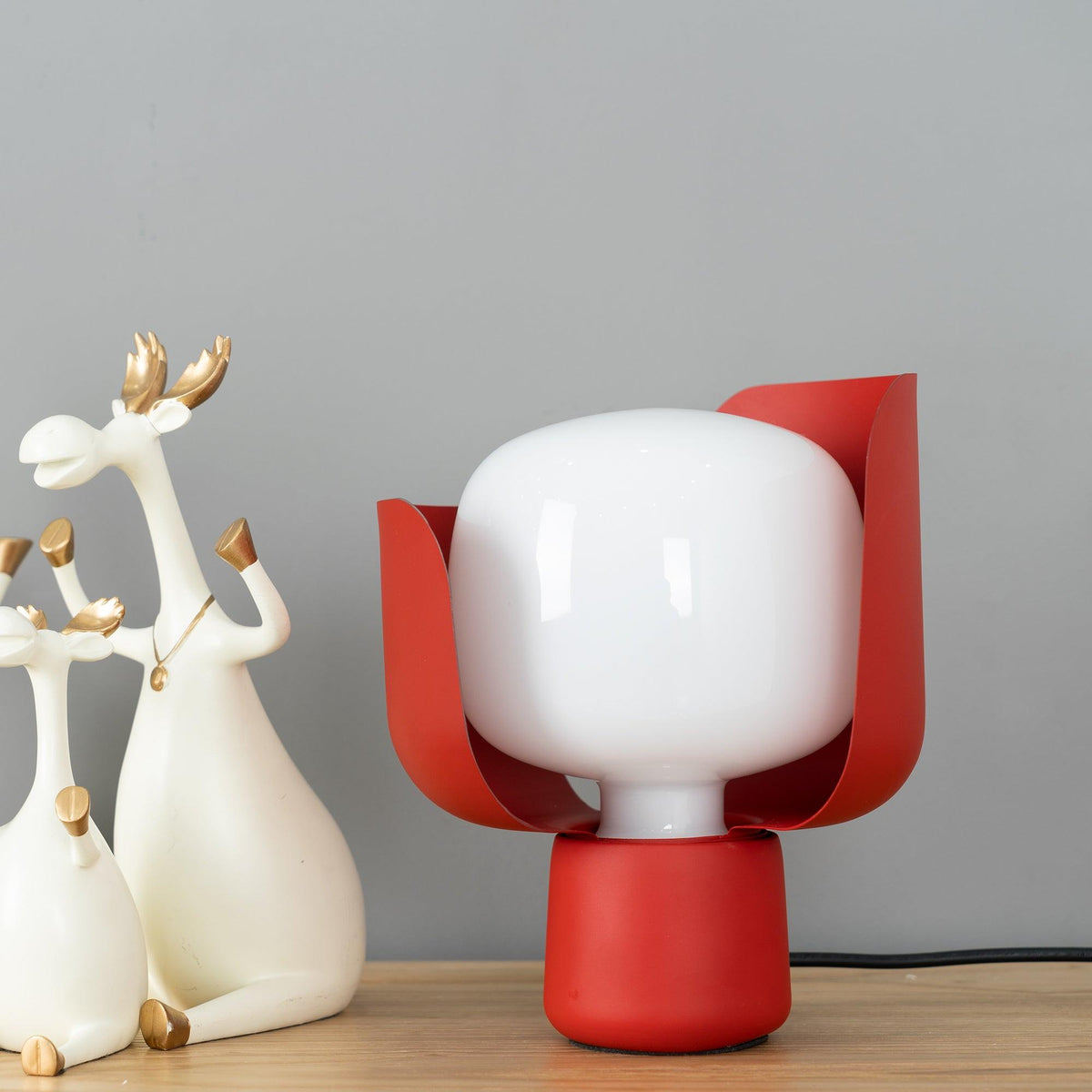 Blom Table Lamp