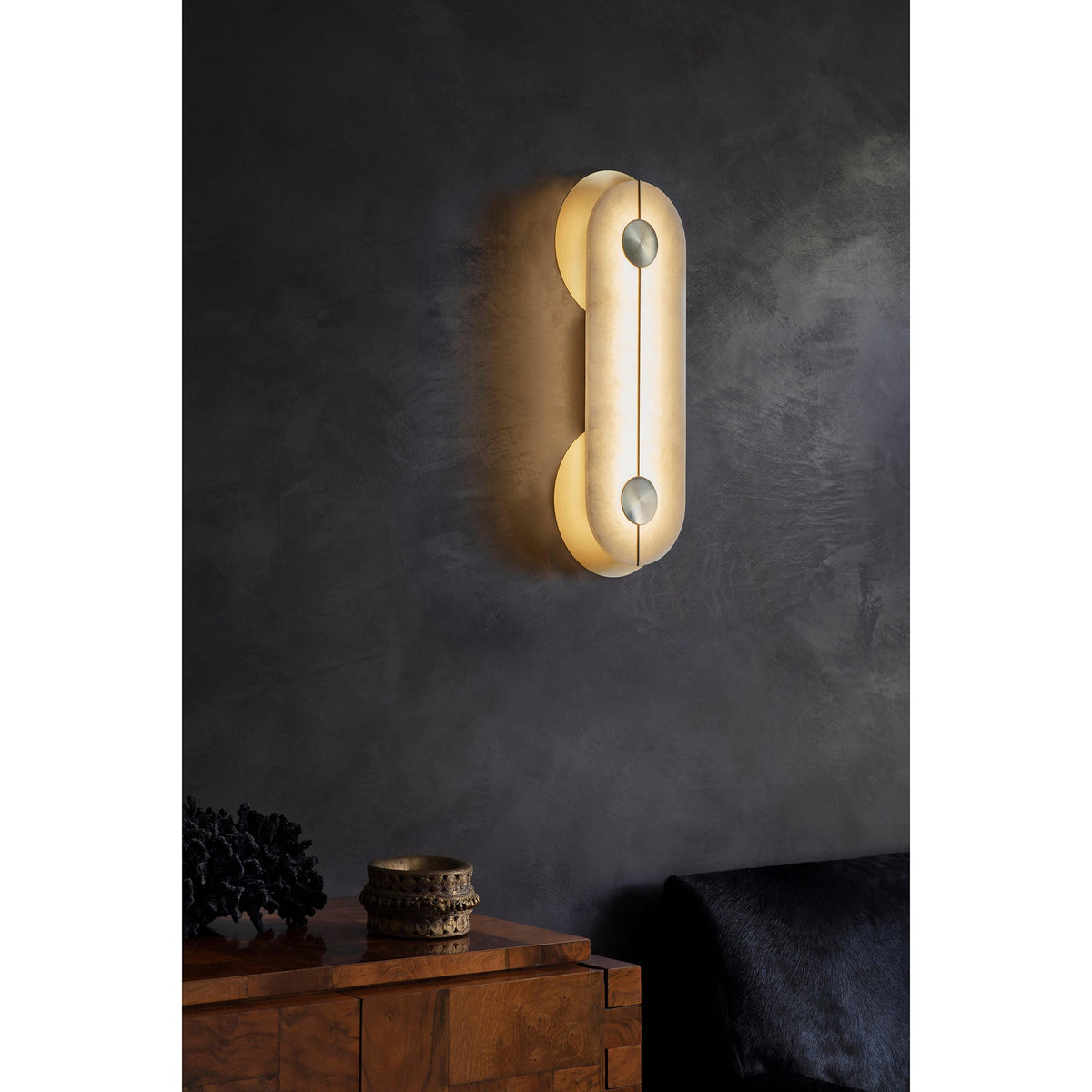 brace-wall-lamp