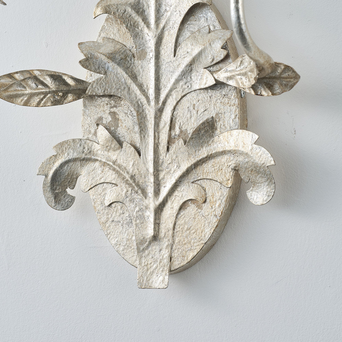 branch-leaf-wall-lamp