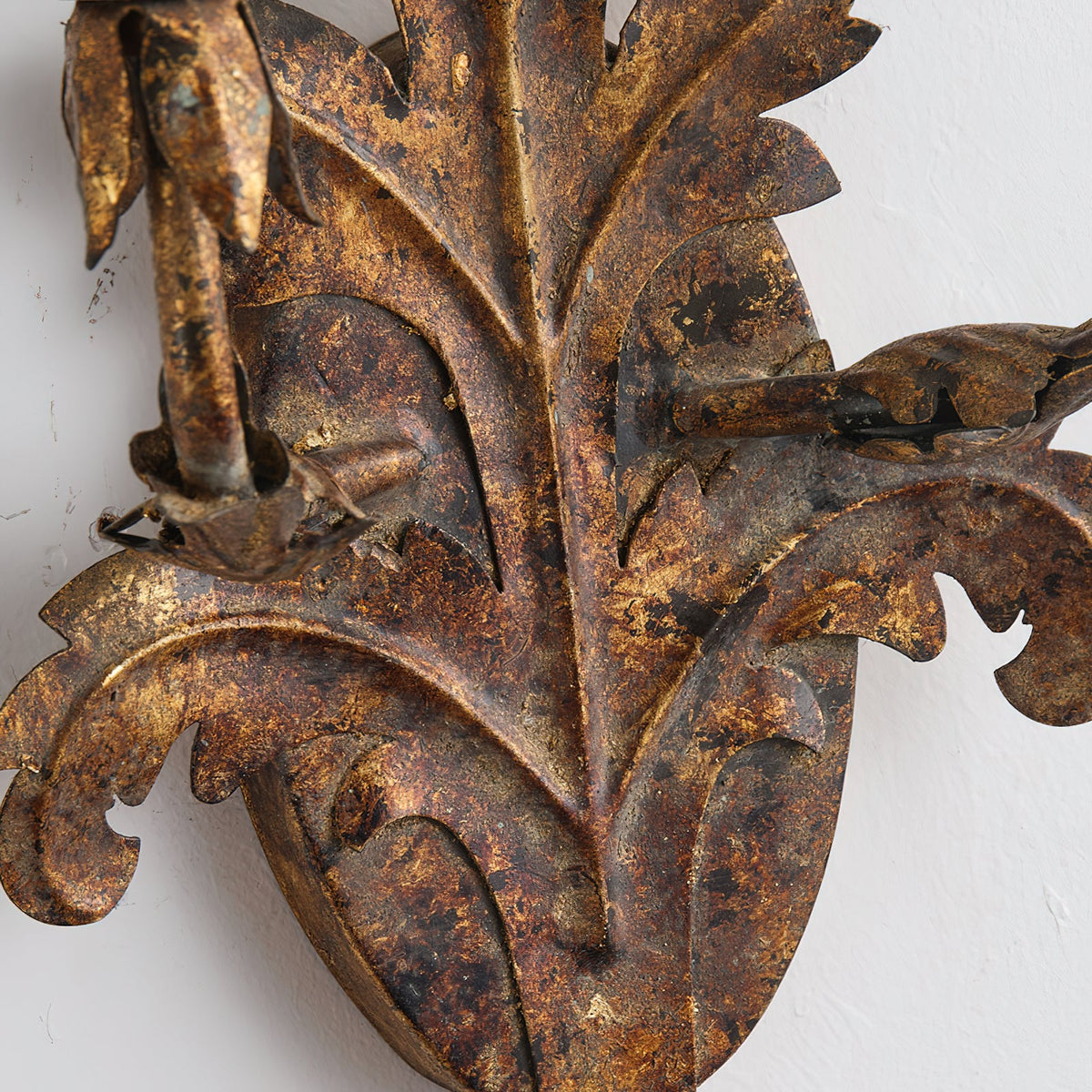 branch-leaf-wall-lamp