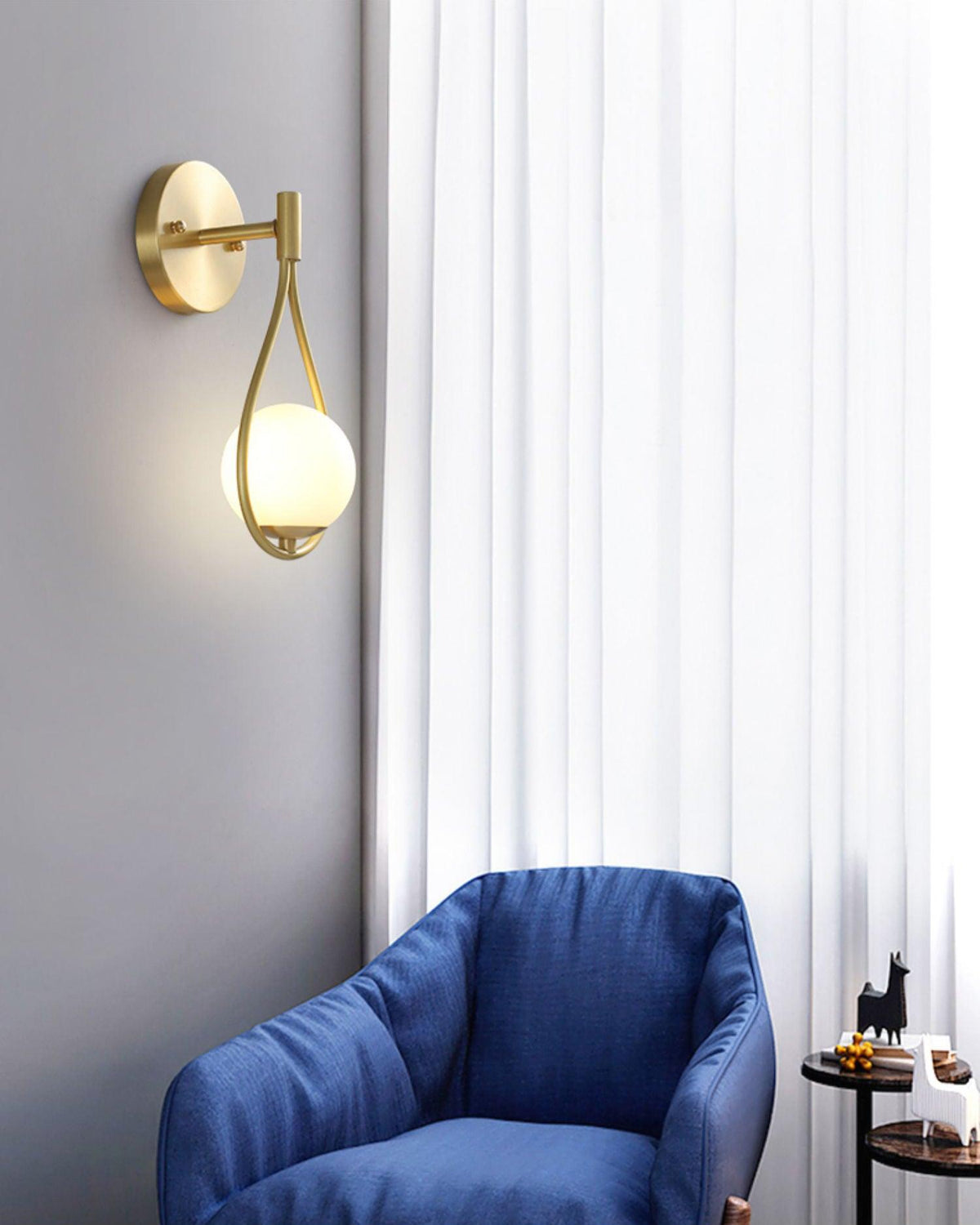 brass-vanity-wall-lamp