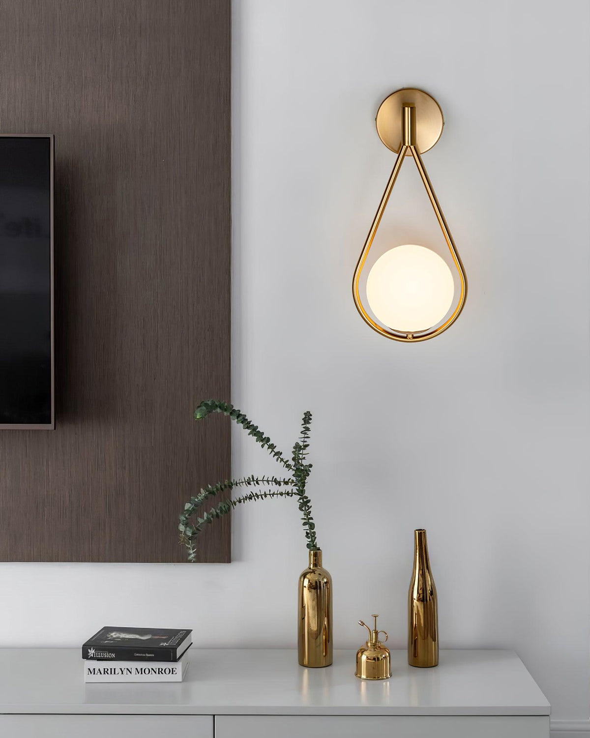brass-vanity-wall-lamp