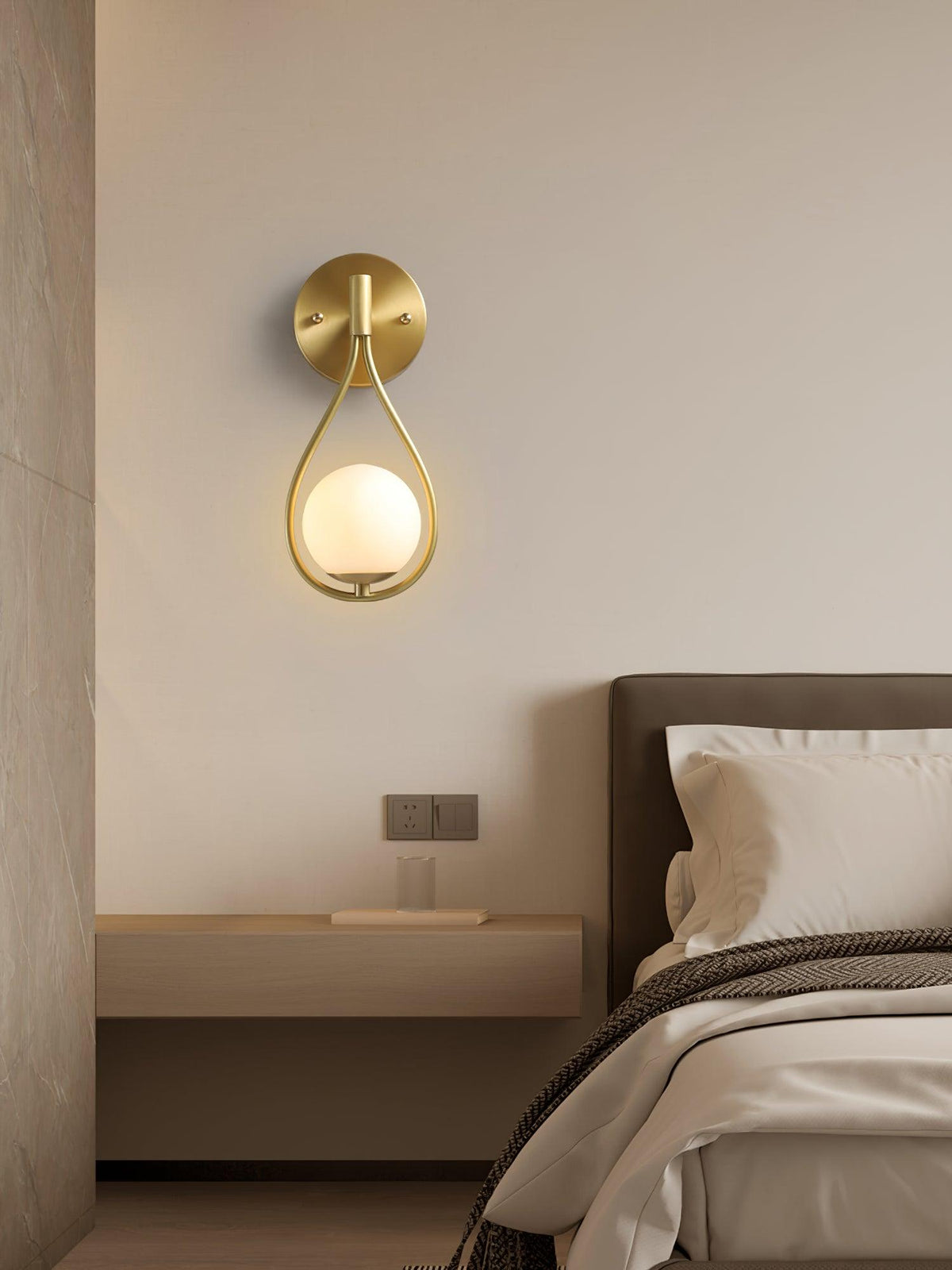brass-vanity-wall-lamp