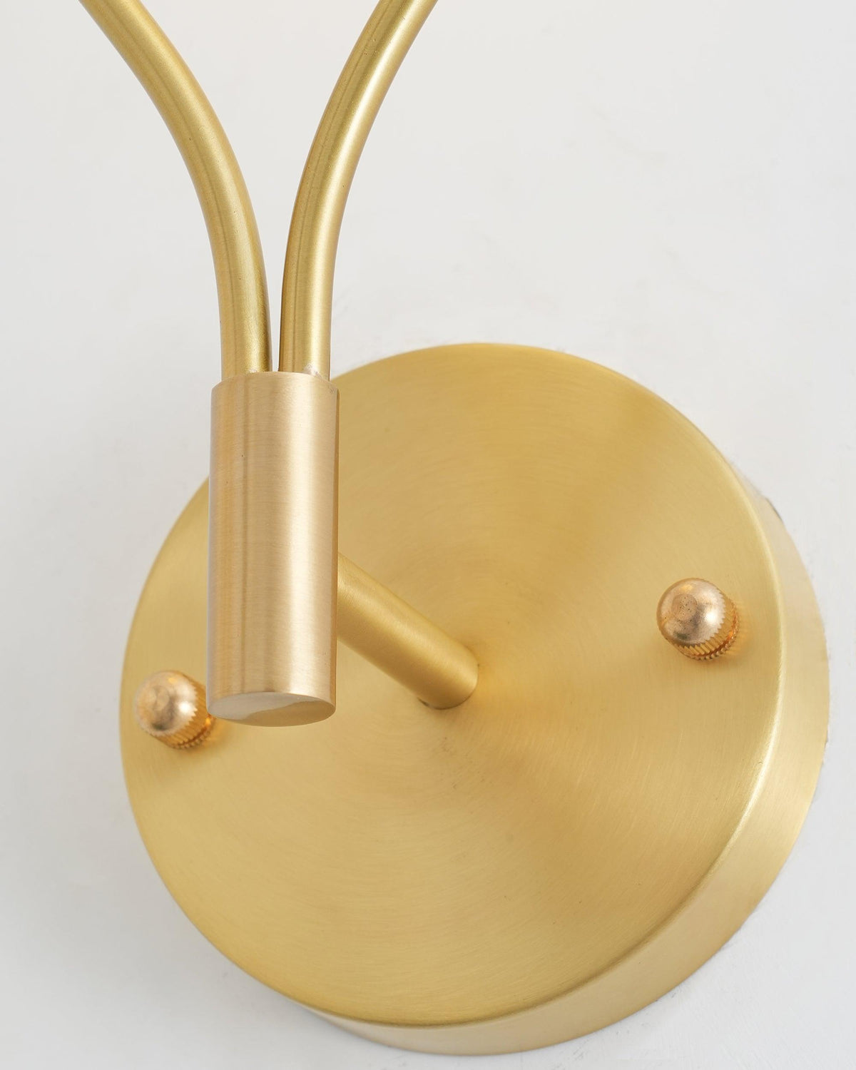 brass-vanity-wall-lamp