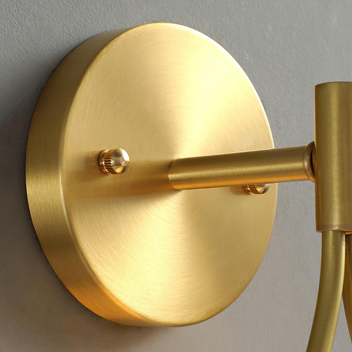 brass-vanity-wall-lamp