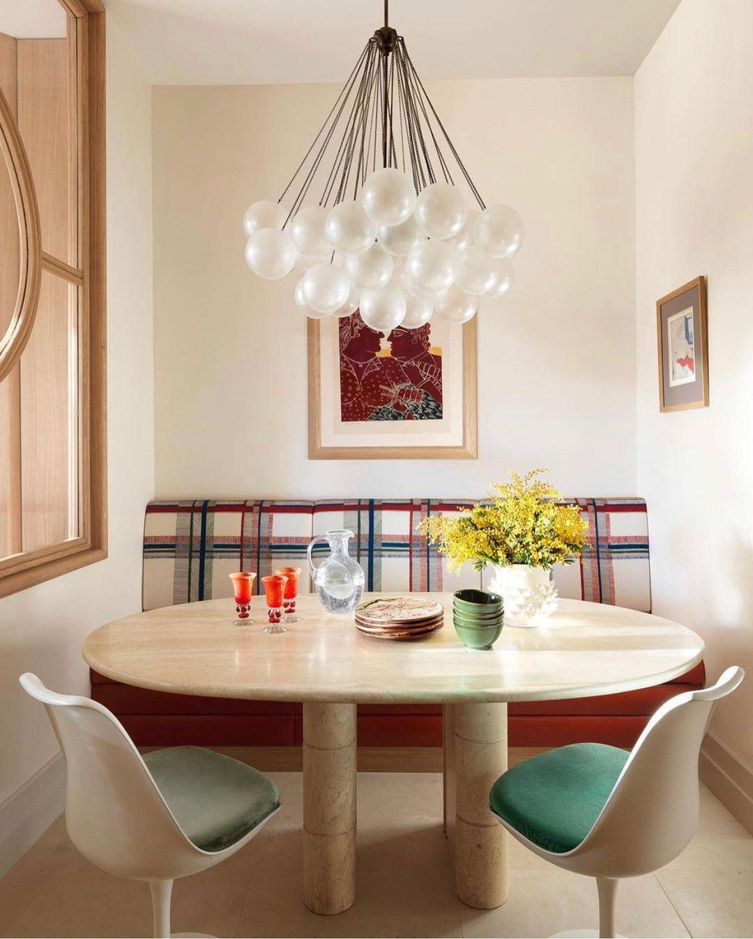 bubble-balloon-chandelier