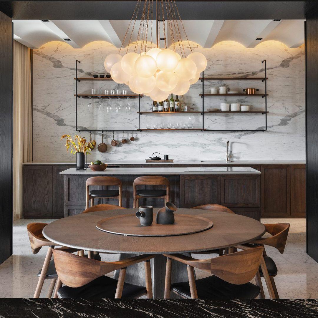 bubble-balloon-chandelier