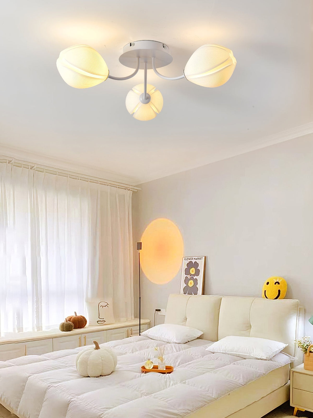 Bud Ceiling Lamp