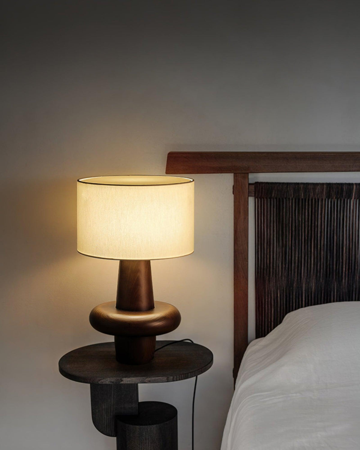 buddha-til-table-lamp
