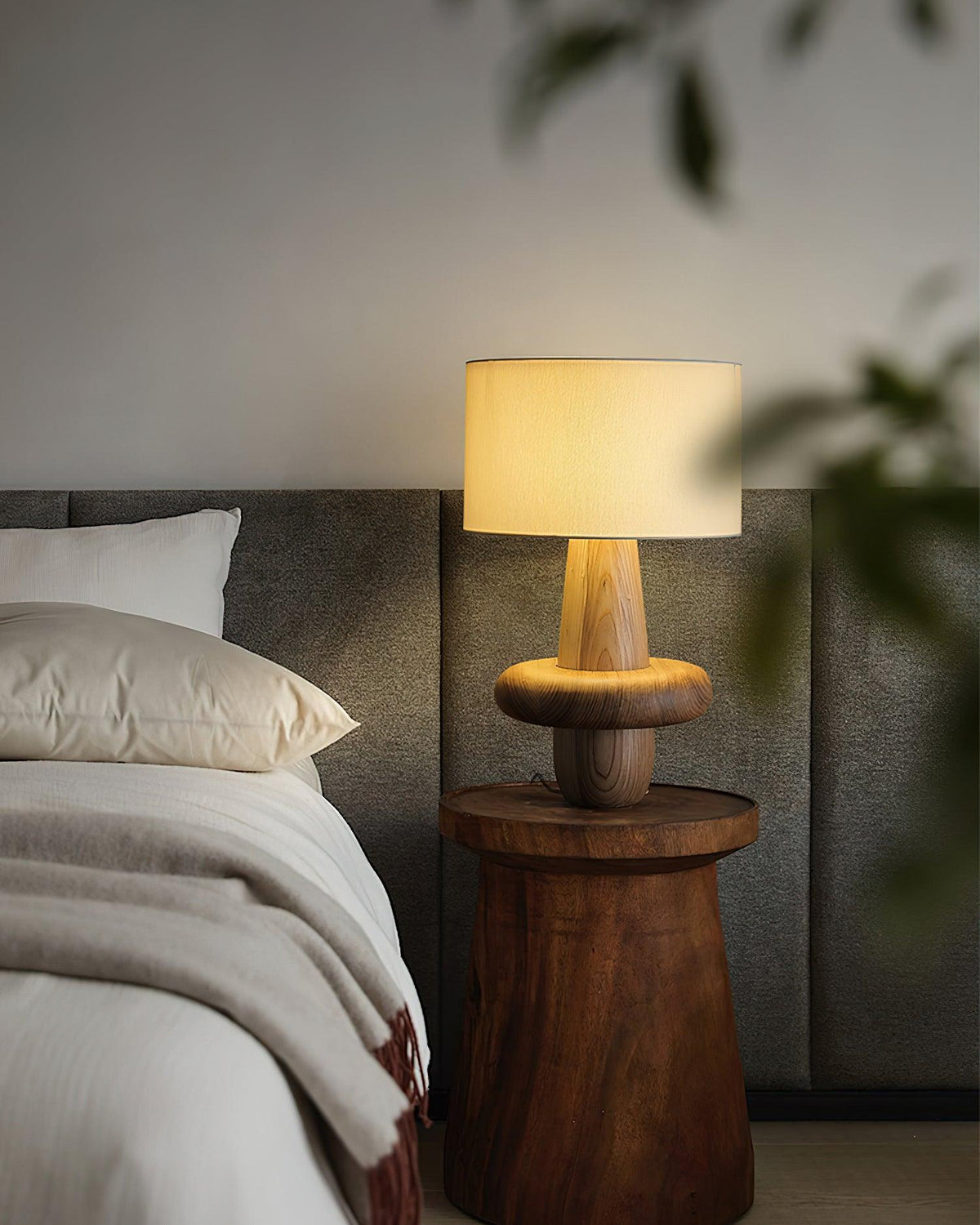 buddha-til-table-lamp