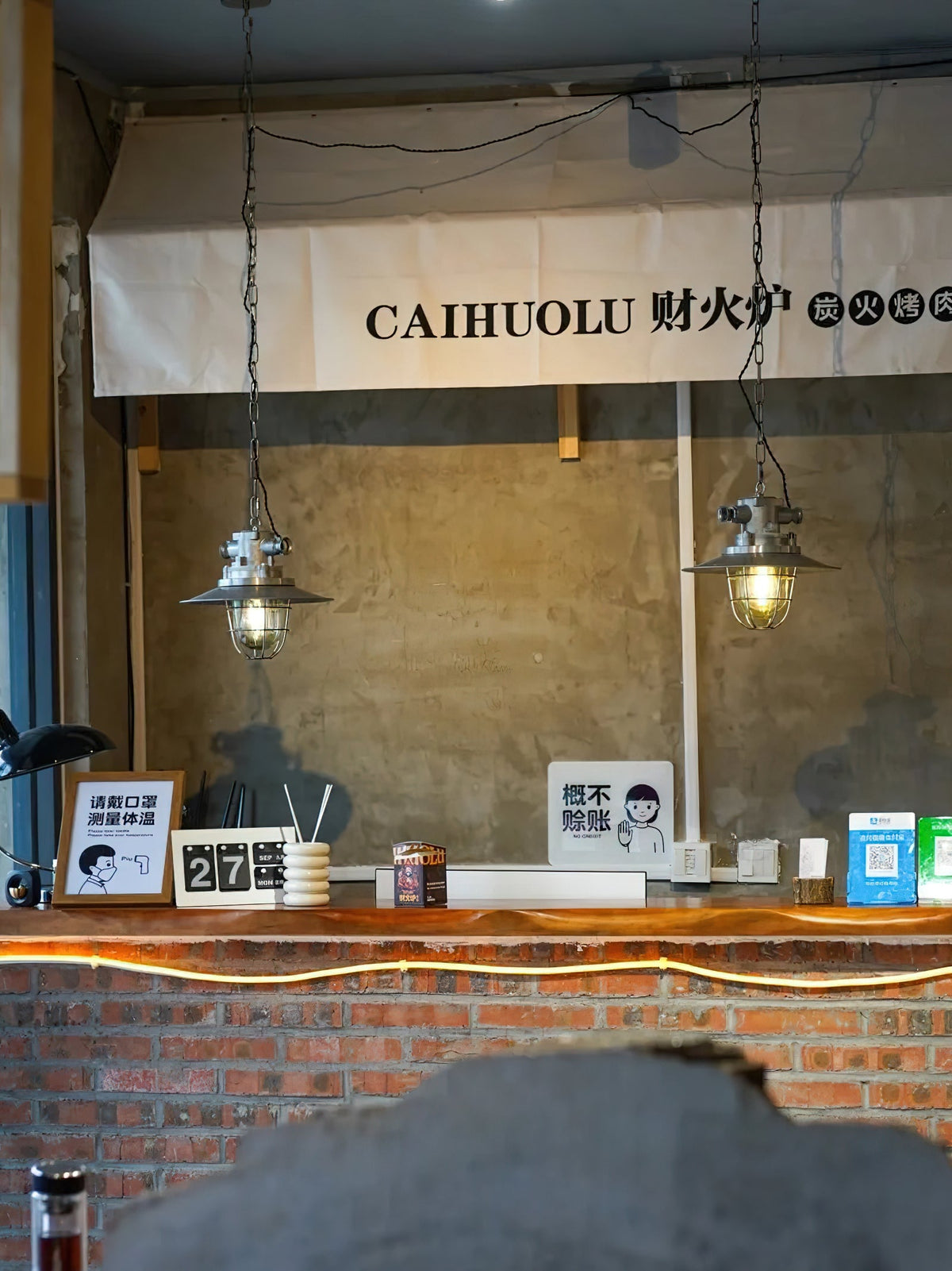 bulkhead-cage-pendant-light