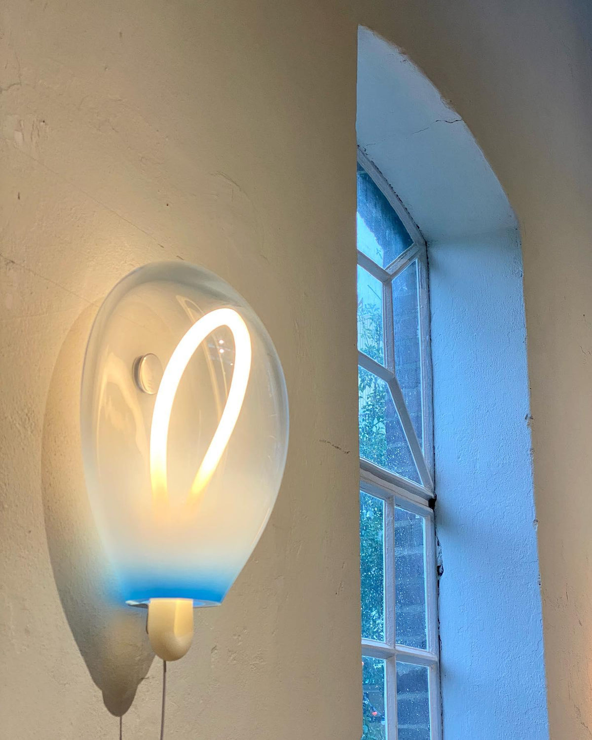 bulla-wall-light